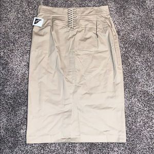 New with tags SHAPE FX WOMANS tan skirt SZ.8T